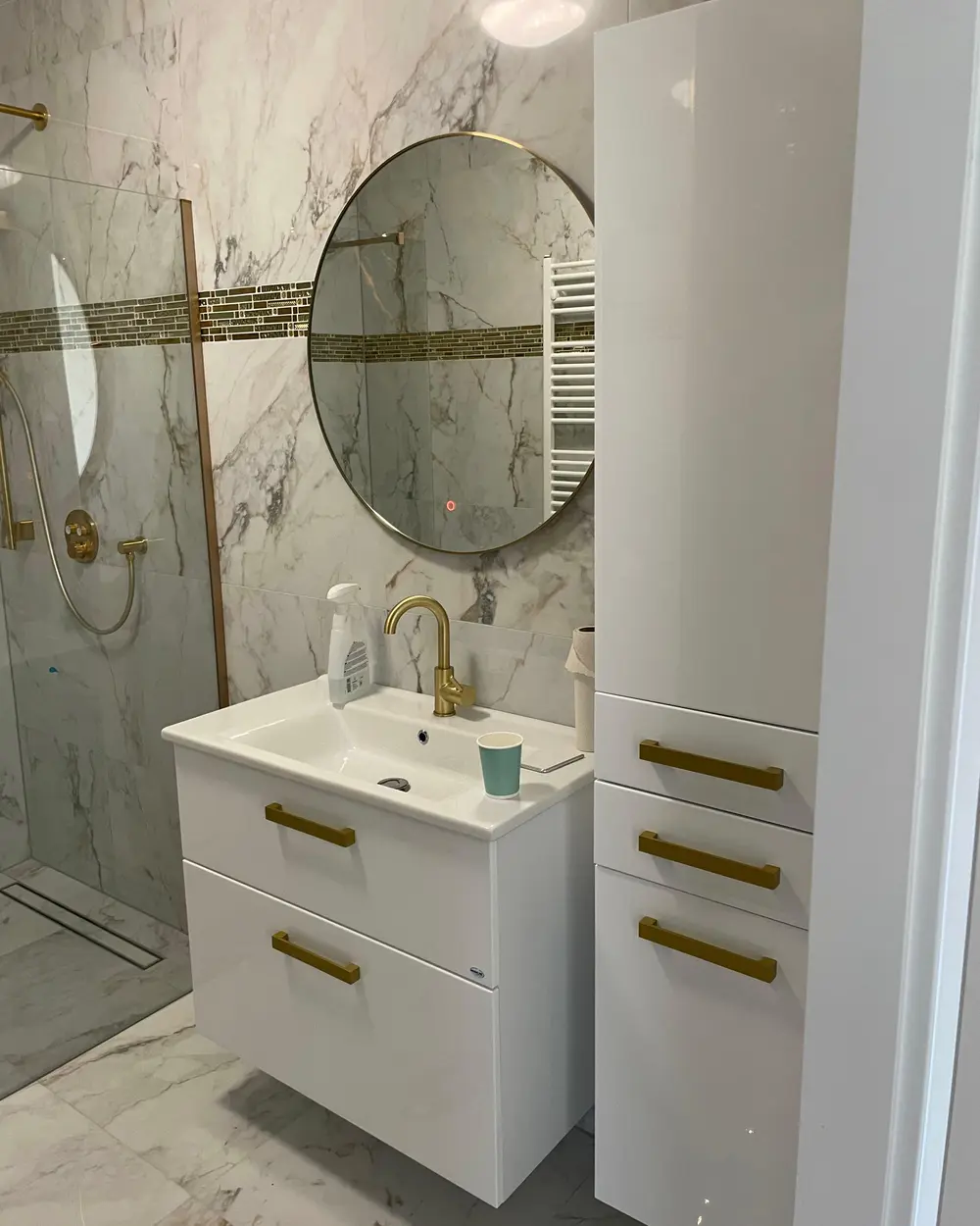 Badkamer vernieuwd door PandFix